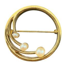 Monet Vintage Modernist Gold-Tone Circle Brooch With Faux Pearls Retro Jewelry A